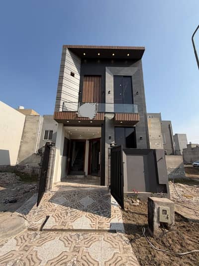 A 3 Marla House In Lahore Is On The Market For sale