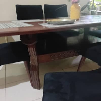 wooden dinning table