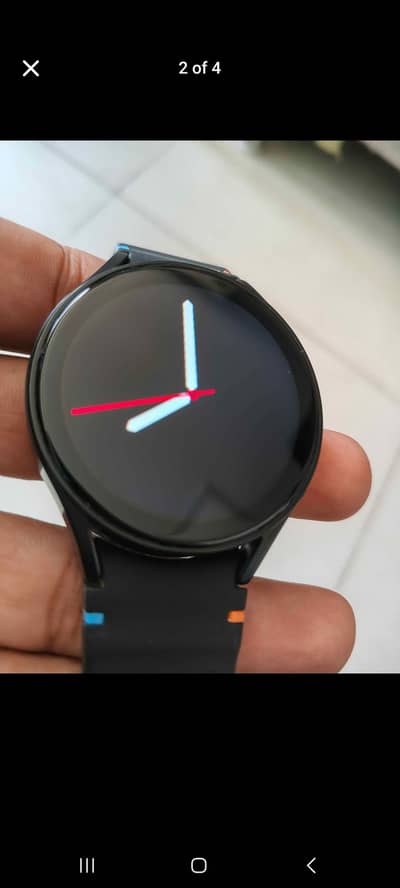 hi watch  good watch with box and charger