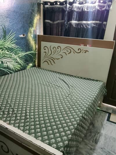 bed dersing table 2 side table