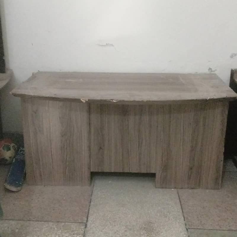 Office Table 5