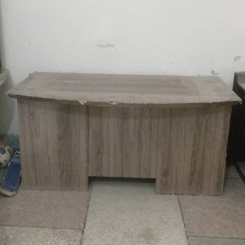 Office Table 8