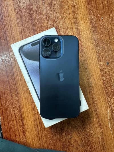 Apple iPhone 15 Pro Max 256/GB jv with box
