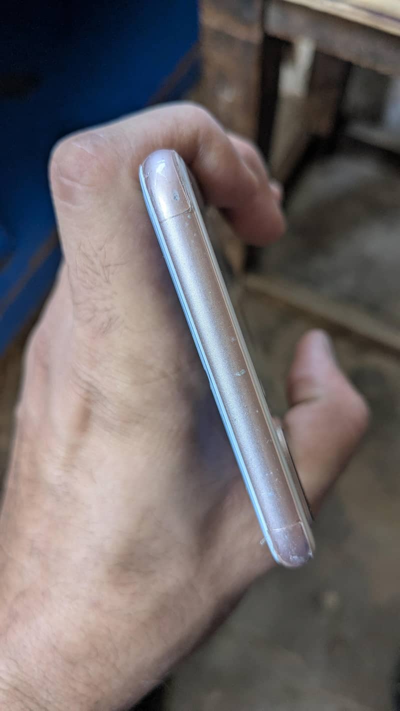 Apple iPhone 8 Plus 6