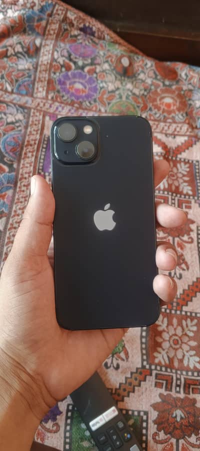 Apple iPhone 13