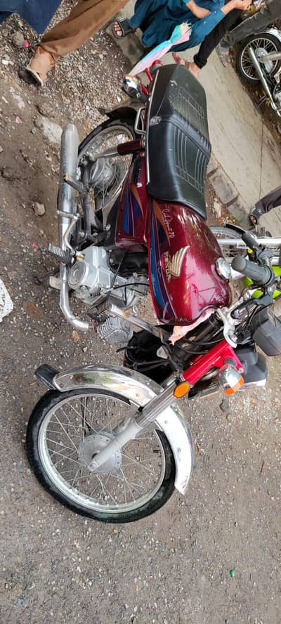 Honda CD 70 . . Antique Piece. . . 7/8 Model hai. sab kuch original hai