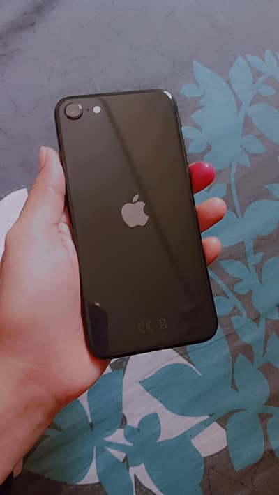 Apple iPhone SE