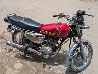 CG 125 SE