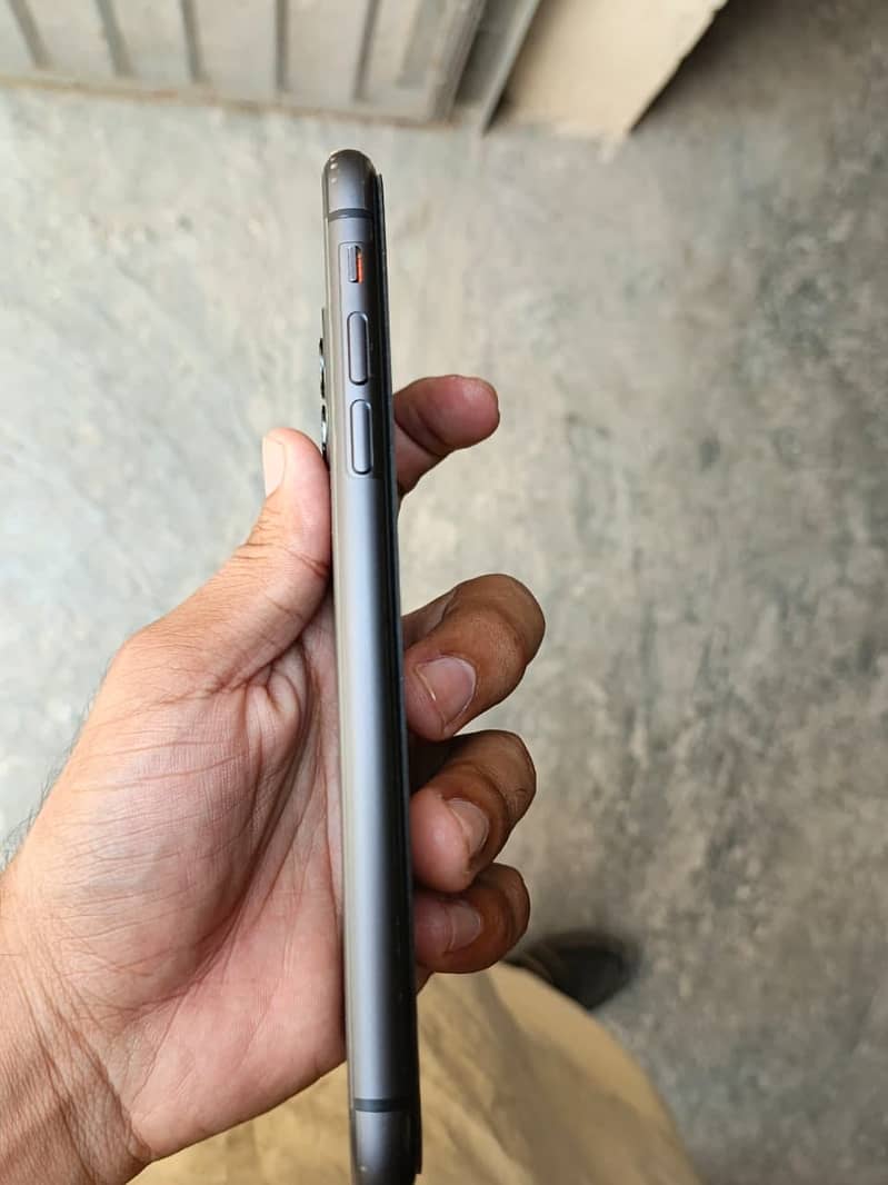 Apple iPhone 11 2