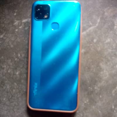 Infinix smart 5 pro box NH h parchi h shop s 9 month pehle Lia tha