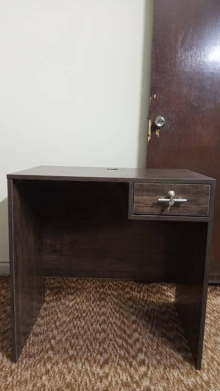 computer table 2