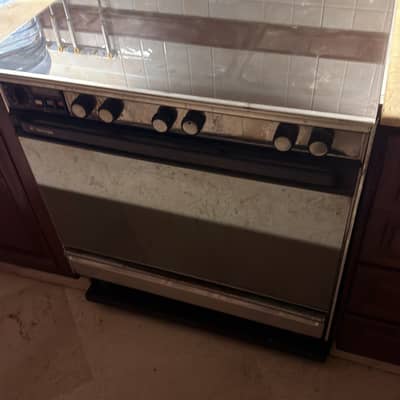 Stove for sale (5 burner) Tecnogas