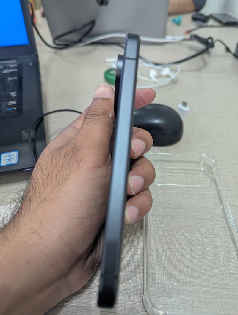 Google Pixel 9 4