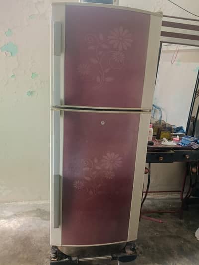 Dawlance fridge for Urgent sale
