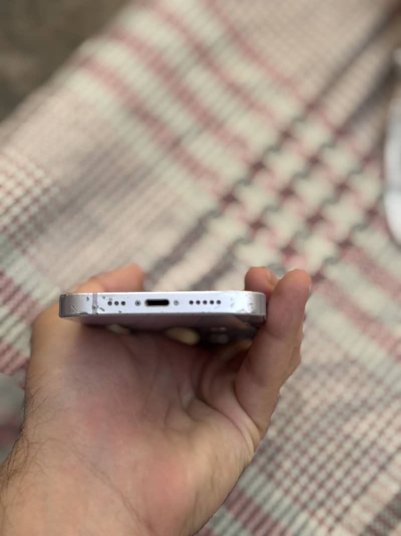 Apple iPhone 14 9