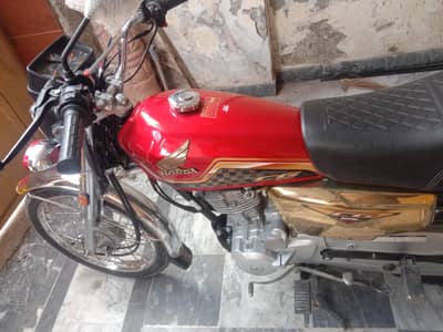 Honda 125 self start gold eddition 2024 model neat and clean bike good