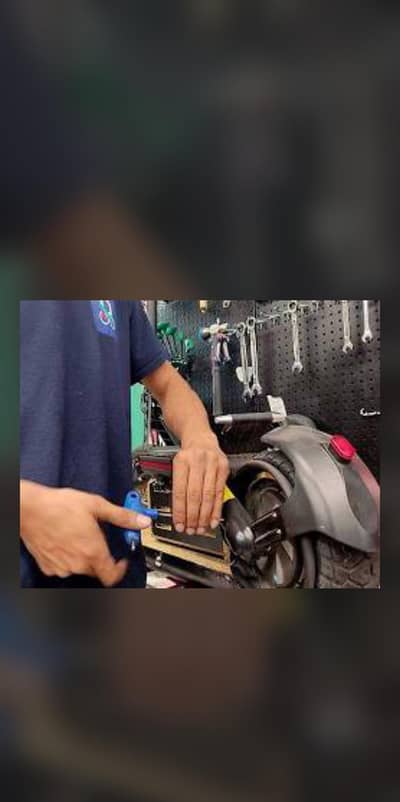 Expert Electric Scooter Repair Service - Convenient Doorstep Repairs.