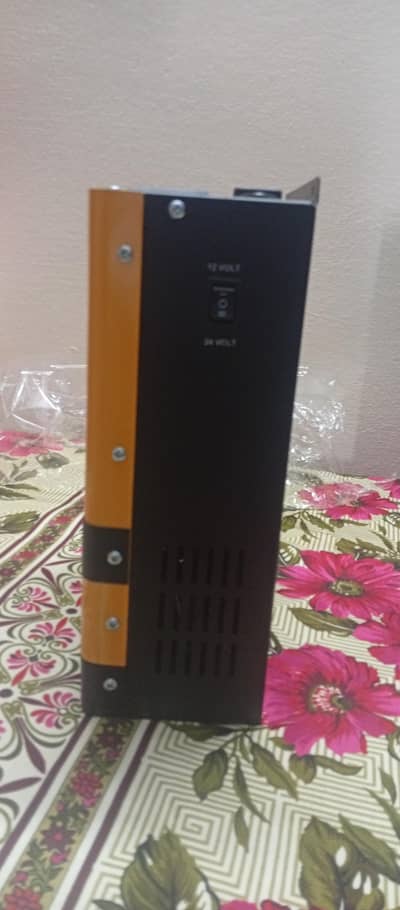 Hmax mppt colar charge controller 80am. Hybrid