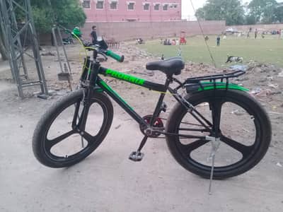 phoenix sports cycle brand new condition. bache k Liye bari aa gai