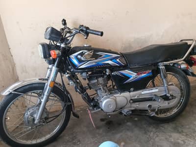 125 /2017 model like a 2025 for sale
