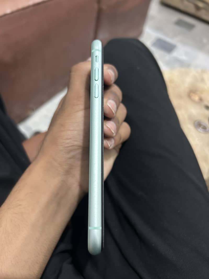 Apple iPhone 11 5