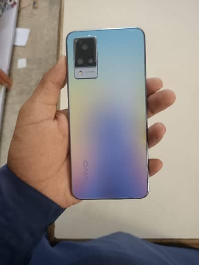 Vivo V21