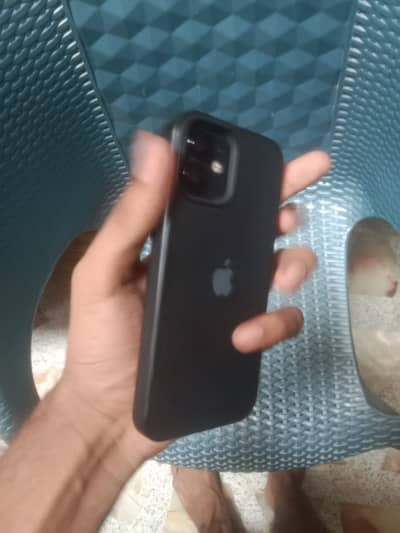 Apple iPhone 12