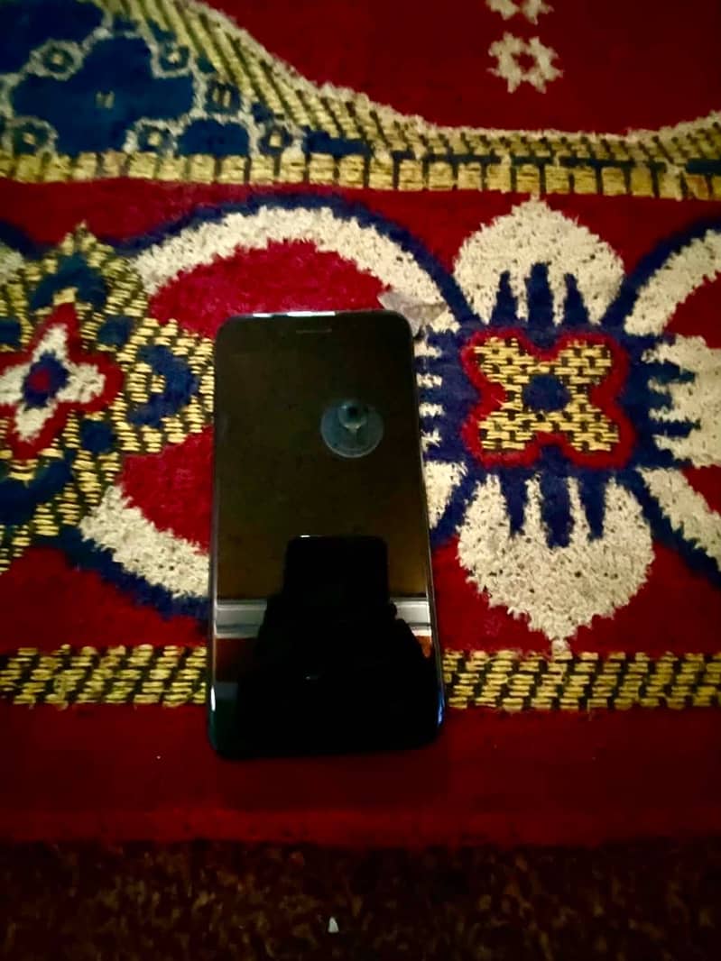 Apple iPhone 8 Plus 2