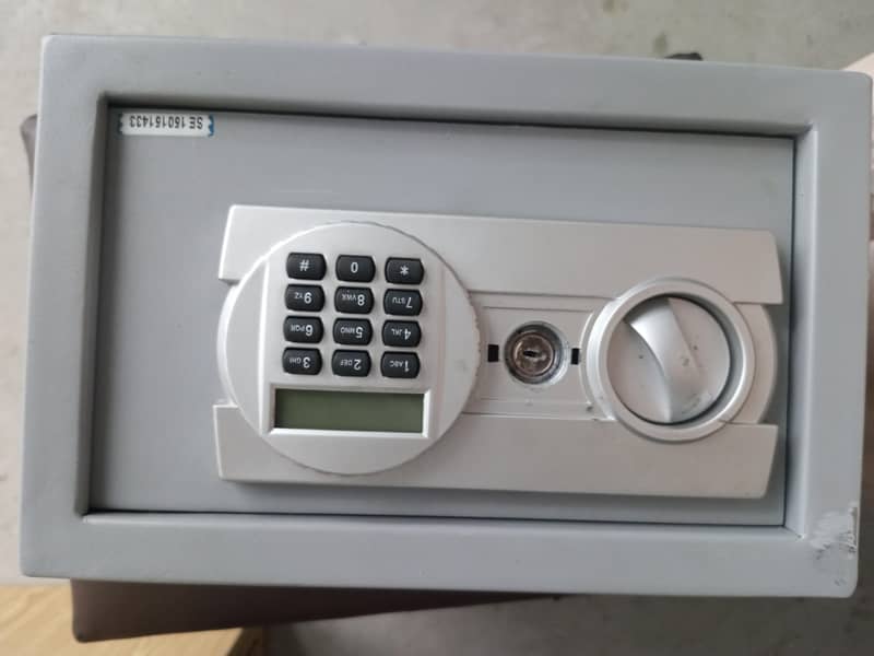 safety locker 0
