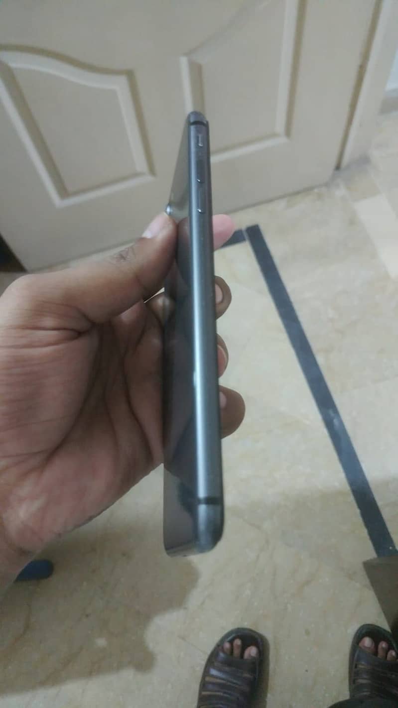 Apple iPhone 8 Plus 2