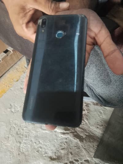 Huawei Y9 ReaD add carefully