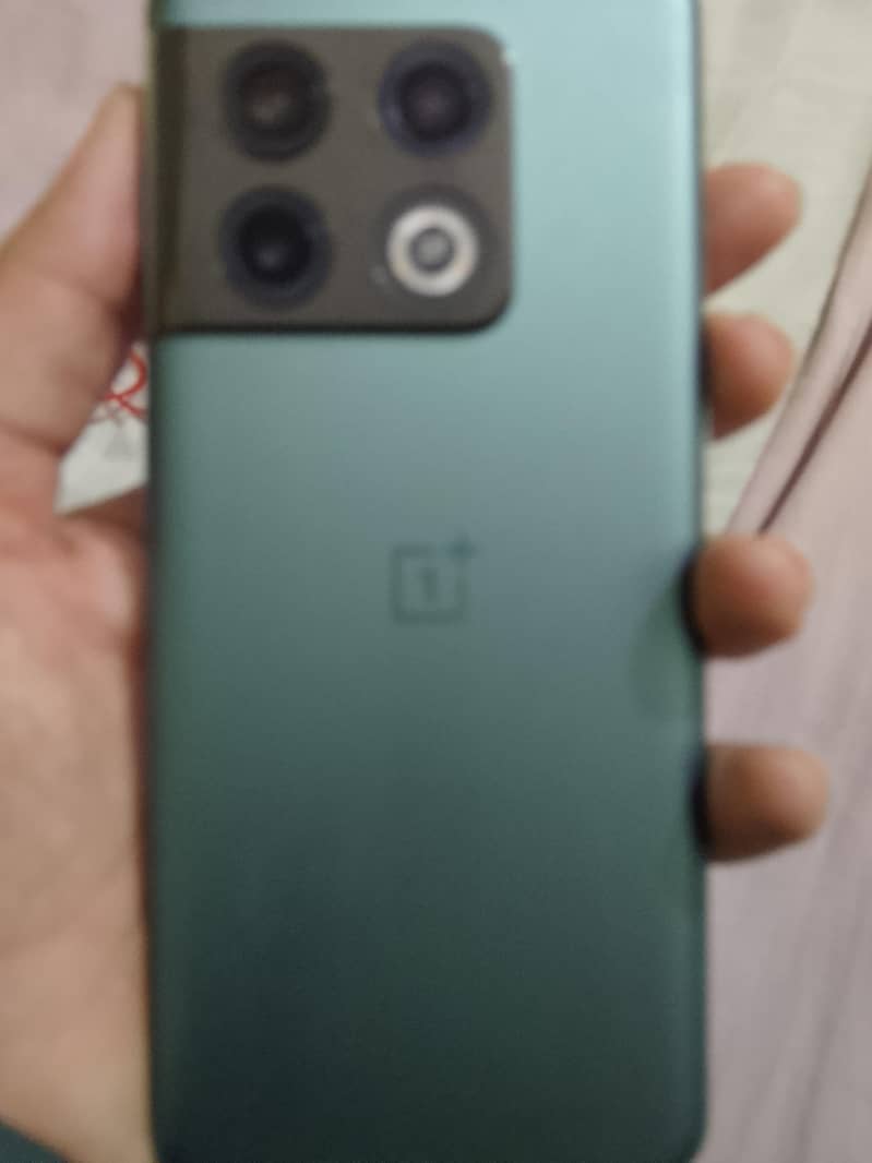 One Plus 10 Pro 1