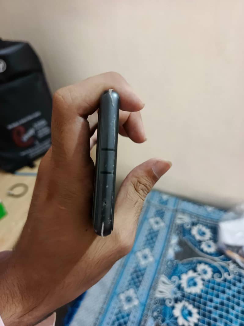 Google Pixel 7a 4
