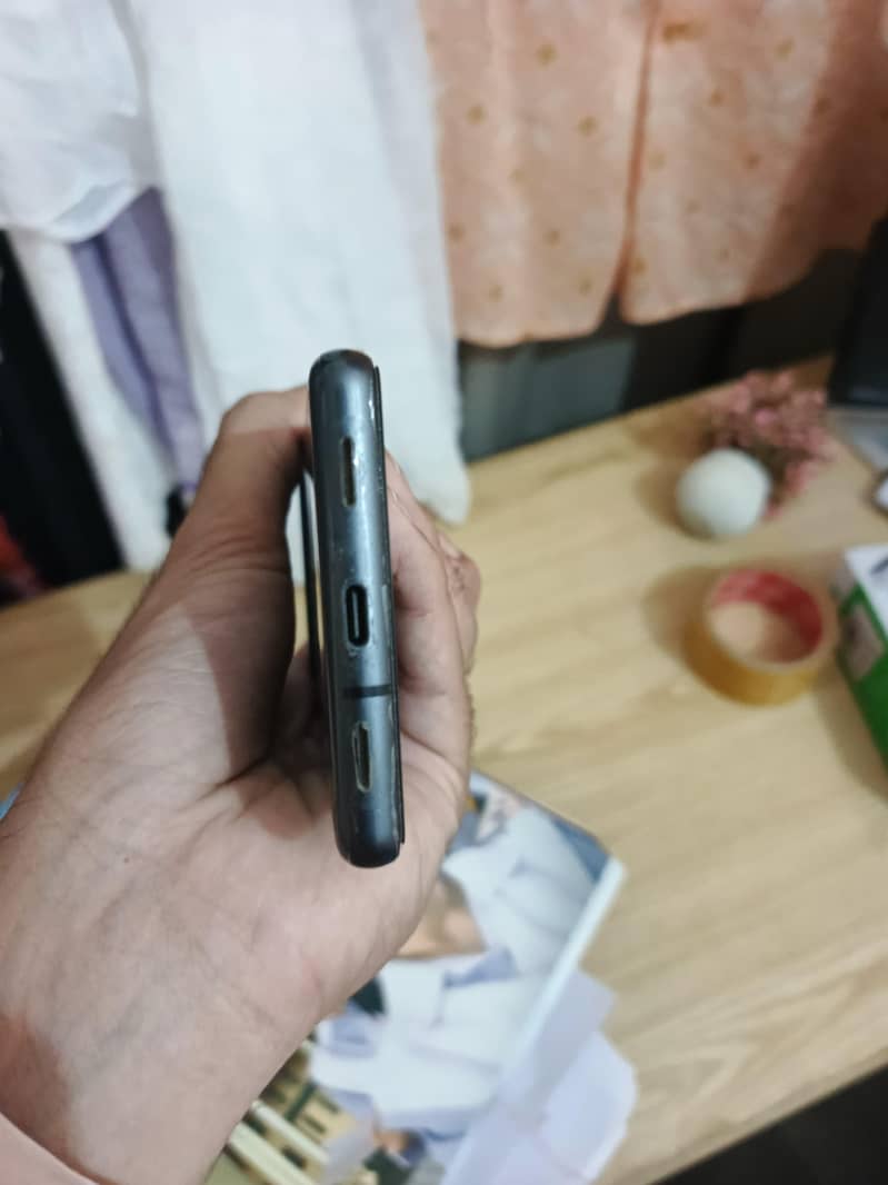Google Pixel 7a 5