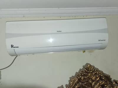 Haier 1.5 ton Dc inverter heat and cool totally genuine good condition