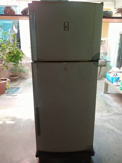 20-CUFT Dawlance Referator for Sale