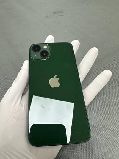 Apple iPhone 13