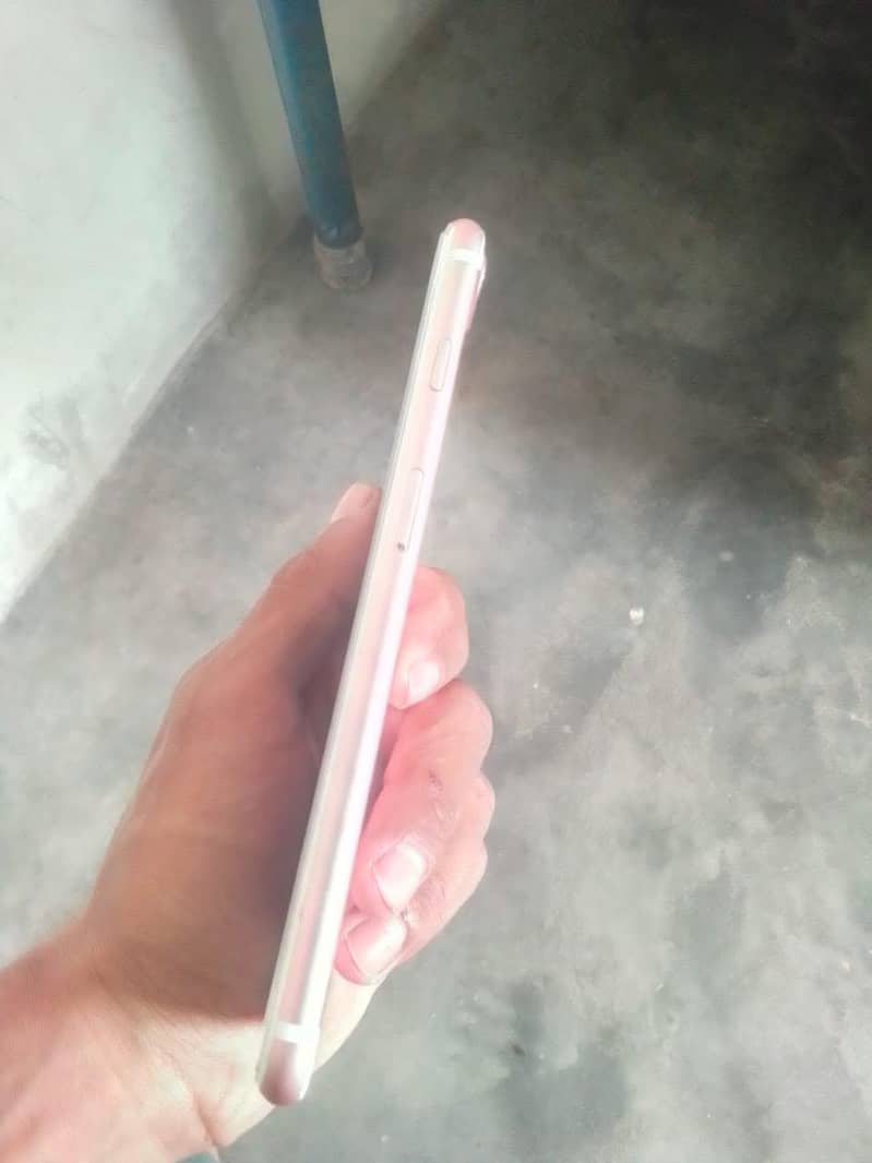 Apple iPhone 7 Plus 03114017925 call or WhatsApp 5