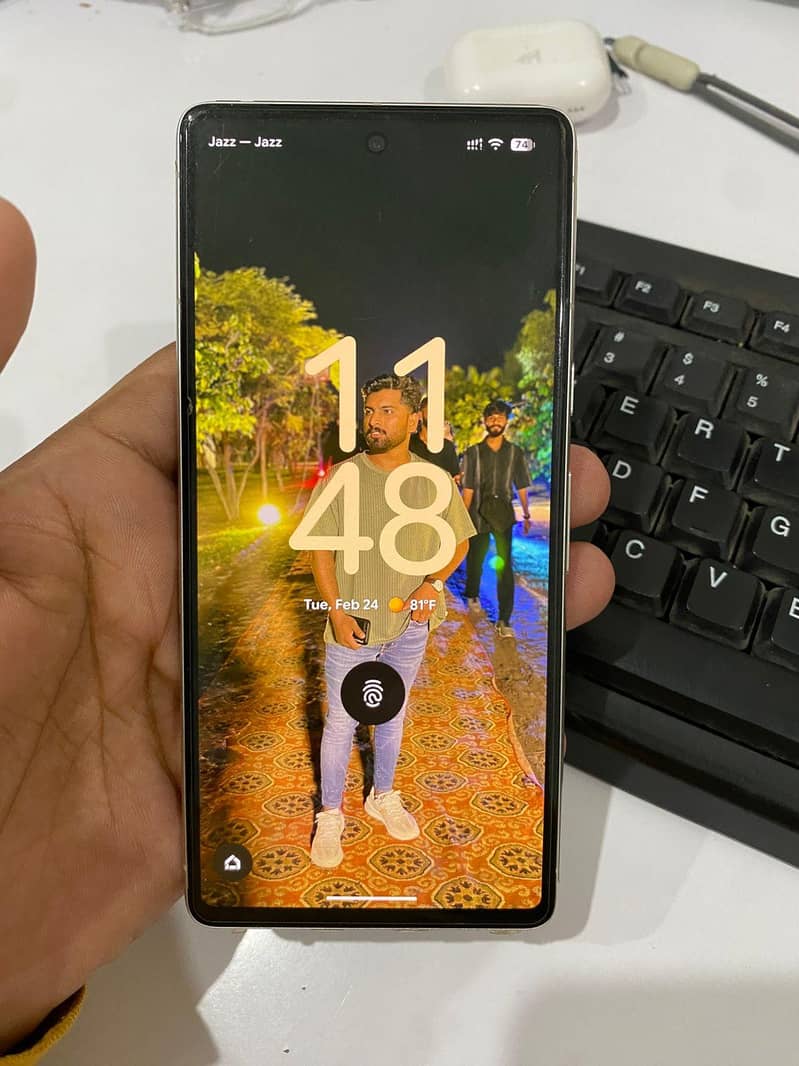 Google Pixel 7 4