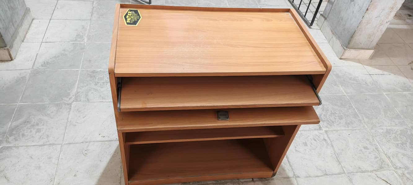 Computer Table 0