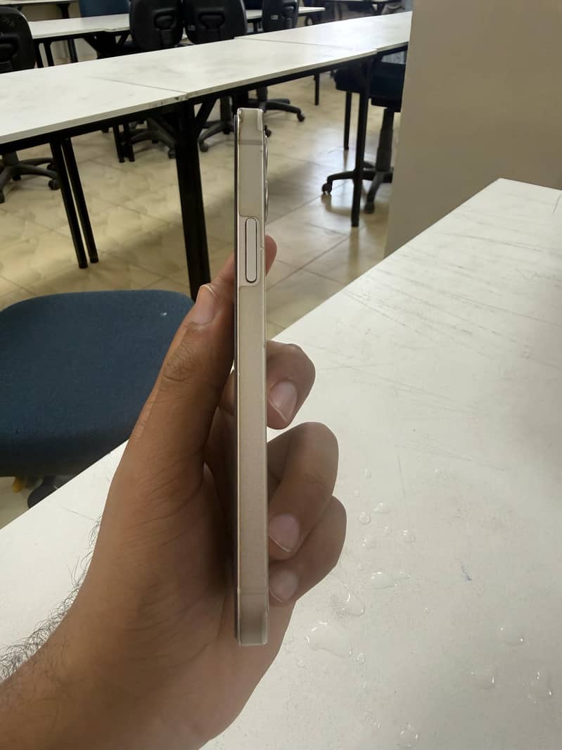 Apple iPhone 12 1