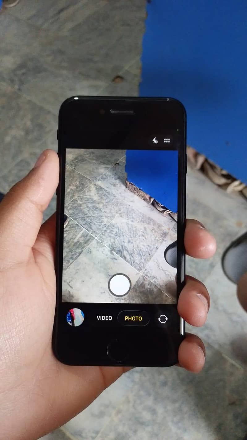 Apple iPhone SE 6