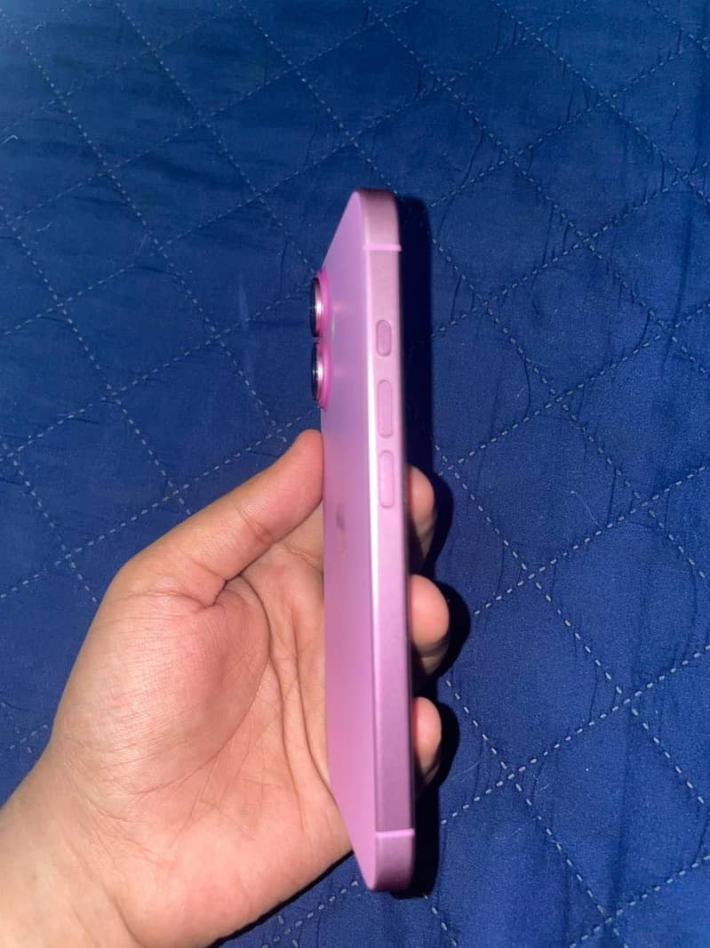 Apple iPhone 16 1