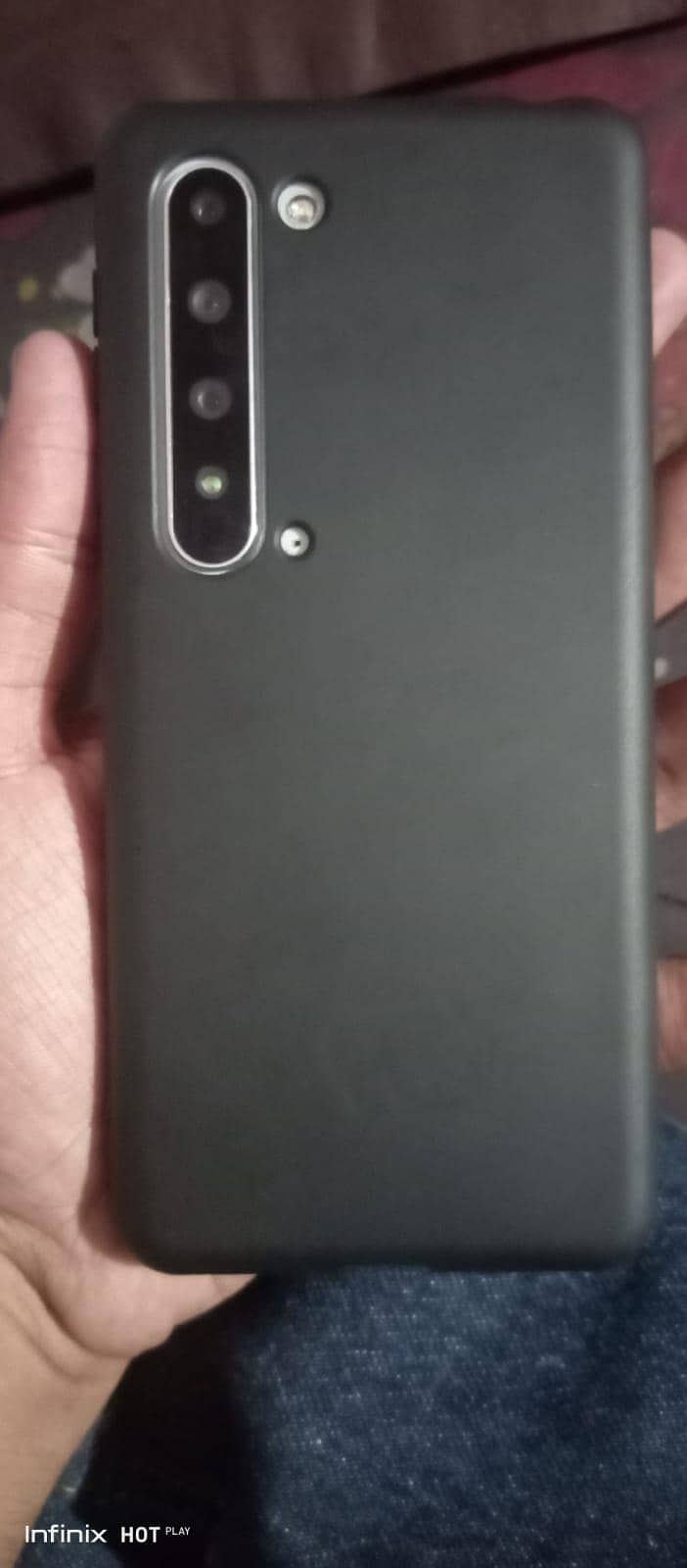 Sharp Aquos R5G 1