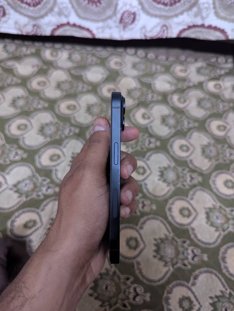 Apple iPhone 14 5