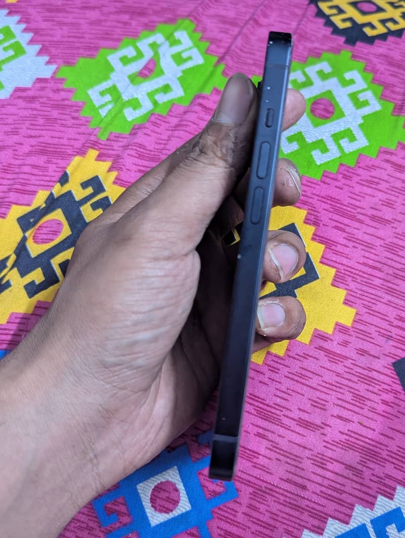 Apple iPhone 14 9