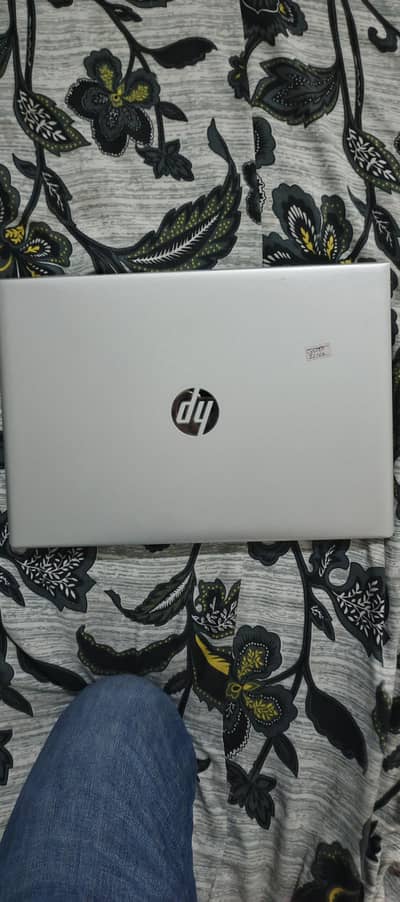 HP 15 8TH GENERATION 8GB 256GB WINDOWS 10 IN GOOD CONDITION 0309697058