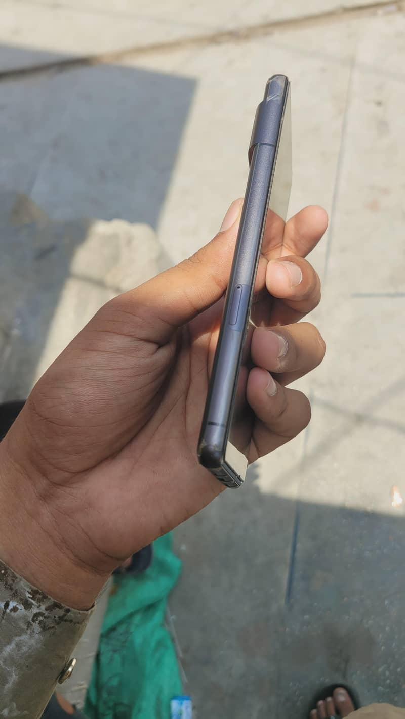 Google Pixel 7 4