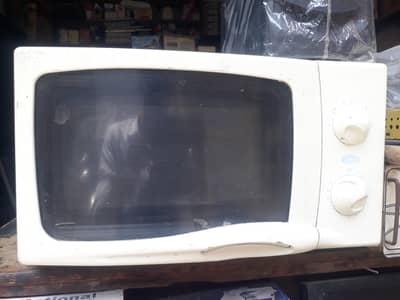OVEN FOR SALE 10/9 CONDITION MADE IN ITALY