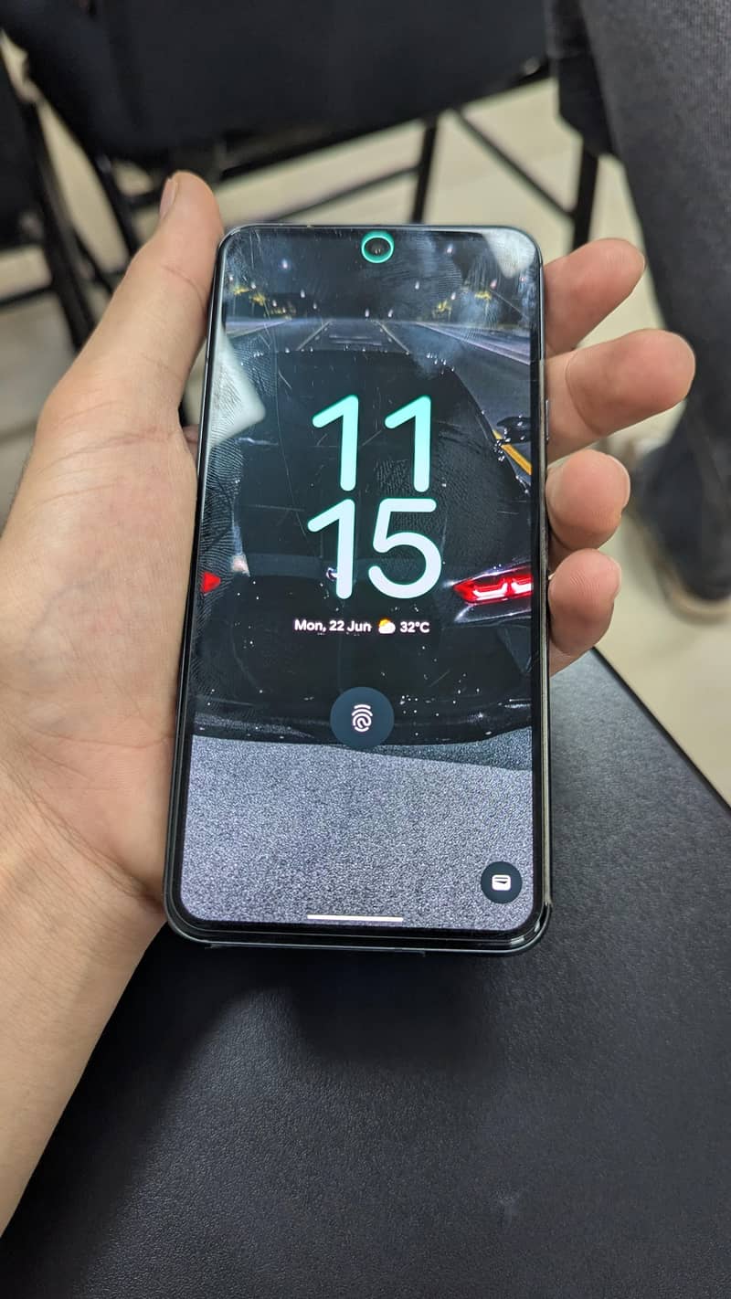 Google Pixel 8 2
